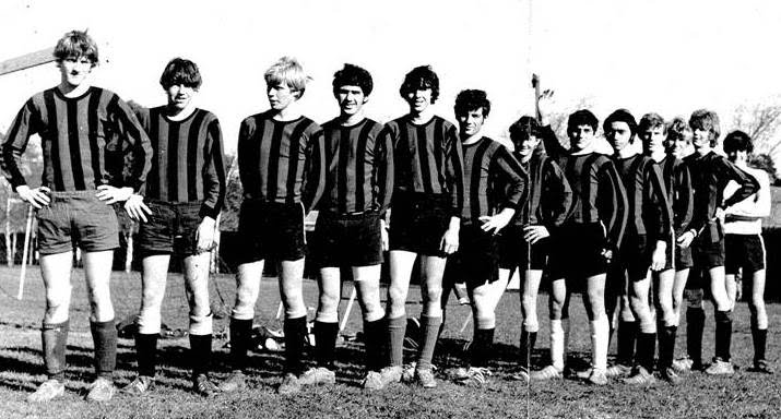 The 1970 team at the first eight Nationals (coached by Ray Hill)