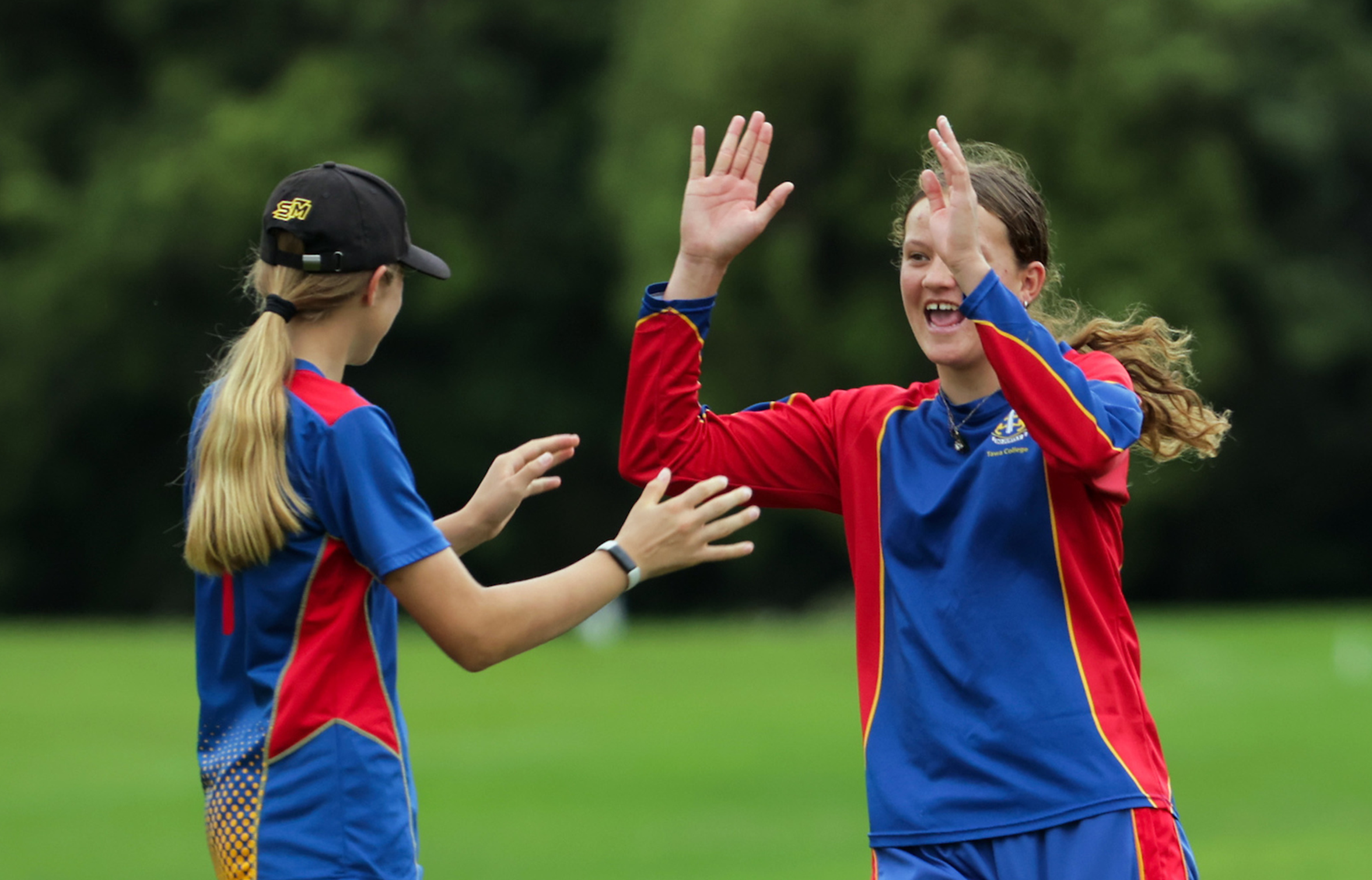 Girls Cricket in Wellington