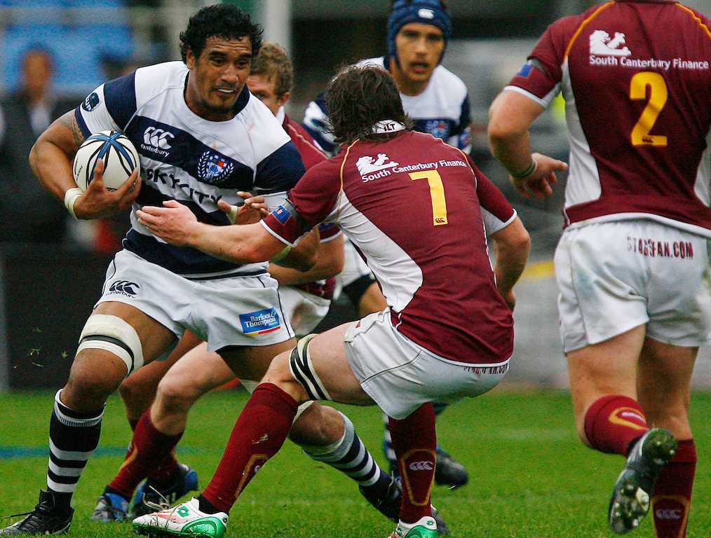 Kaino back in blue and white hoops
