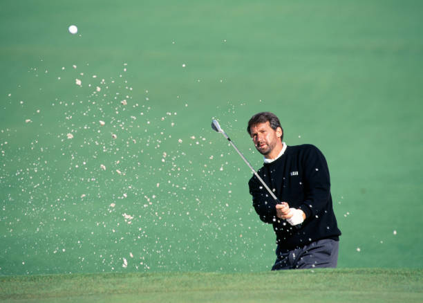 AUGUSTA, GEORGIA - APRIL 7: Frank Nobilo of New Zealand plays out of the bunker during the second round of the US Masters Golf Tournament at the Augusta National Golf Club on April 7, 1995 in Augusta, Georgia, United States. (Photo by Keith Hailey/Popperfoto via Getty Images)