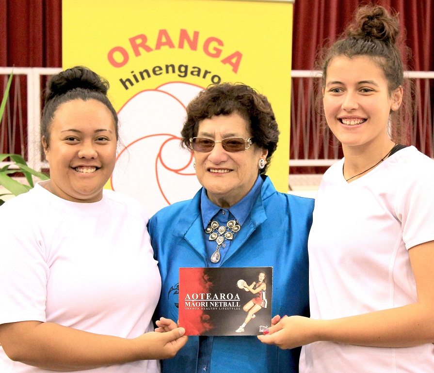 Ngā Manukura Wahine reps Kiani Smith & Leilani Fou with Whaea June Mariu